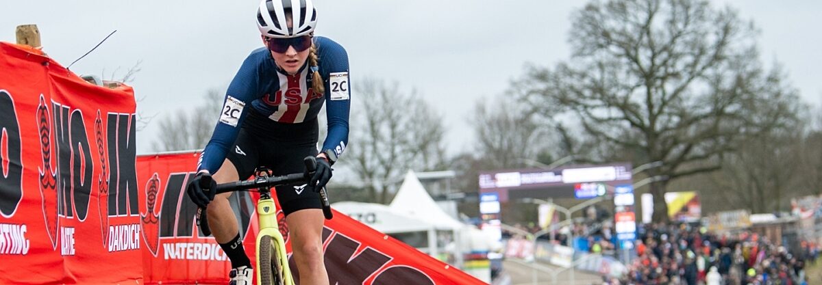 1440x500 Lizzy G at CX Worlds